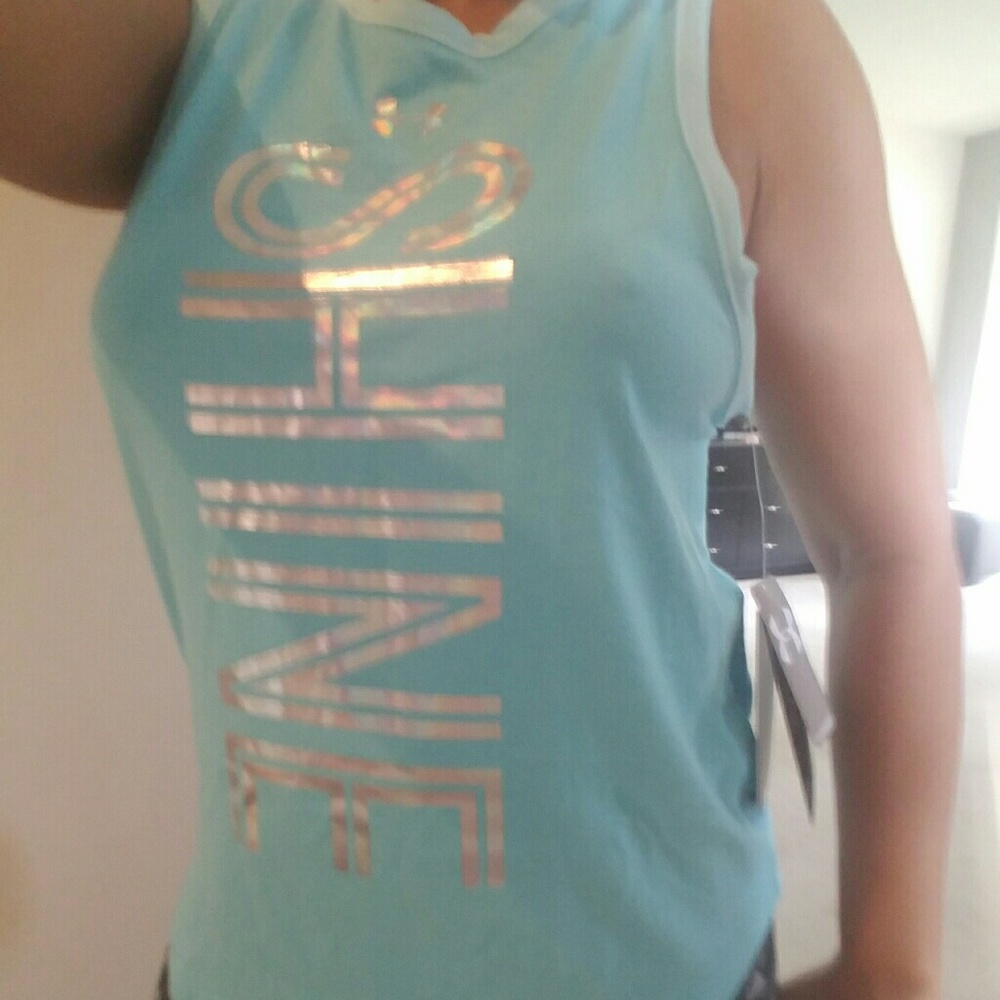 Nwt under armour top